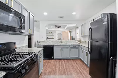10315 Bentondale Lane, Houston, TX 77075 - Photo 8