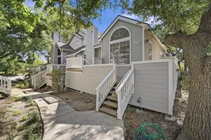 111 Dunbar Estates Dr, Friendswood, TX 77546 - Photo 2