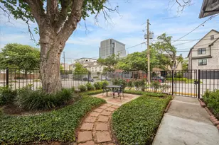 2207 Mimosa Dr, Houston, TX 77019 - Photo 4