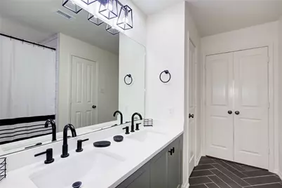 76 Scarlet Woods Court, The Woodlands, TX 77380 - Photo 20