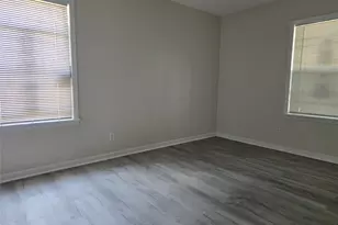 10518 Royal Oaks Dr, Houston, TX 77016 - Photo 8