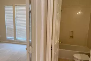 3607 Emerald Falls Dr, Houston, TX 77059 - Photo 8