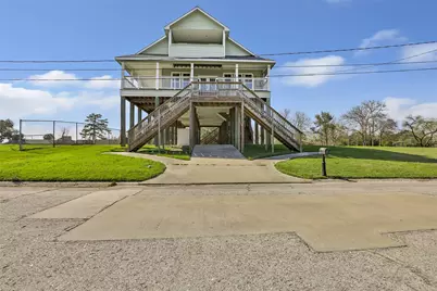 205 Rue Orleans Street, Baytown, TX 77520 - Photo 2