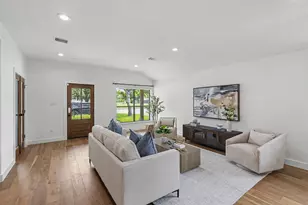 6735 Grovewood Ln, Houston, TX 77008 - Photo 4