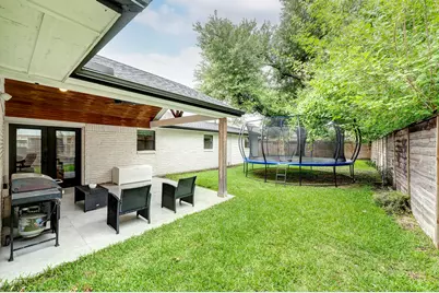 6735 Grovewood Lane, Houston, TX 77008 - Photo 2