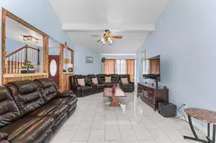 228 April Waters Dr W, Conroe, TX 77356 - Photo 8