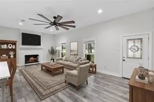 655 Avenue L, Dickinson, TX 77539 - Photo 12