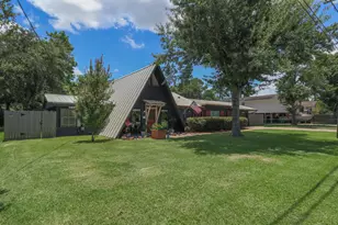 2575 Cliff Dr, Dickinson, TX 77539 - Photo 4