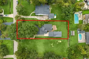 327 W 31st St, Houston, TX 77018 - Photo 12