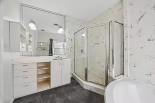 327 W 31st St, Houston, TX 77018 - Photo 30