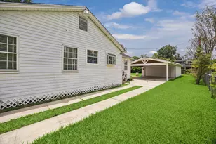 327 W 31st St, Houston, TX 77018 - Photo 8