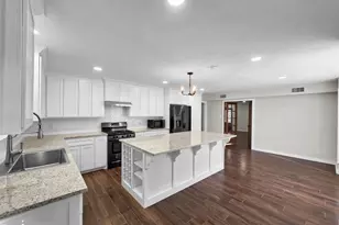 3105 Price St, Nederland, TX 77627 - Photo 10