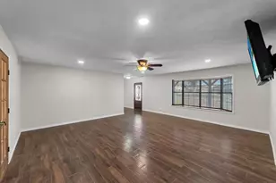 3105 Price St, Nederland, TX 77627 - Photo 6