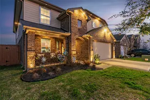 2214 Del Mar Dr, Texas City, TX 77568 - Photo 2