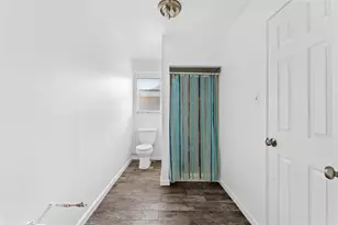 12 S Sandpiper St, La Marque, TX 77568 - Photo 4