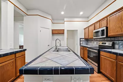 4802 Widerop Lane, Friendswood, TX 77546 - Photo 16