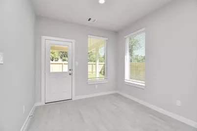 11827 Royal Willow Lane, Houston, TX 77066 - Photo 16