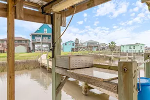 1390 County Rd 201, Sargent, TX 77414 - Photo 36