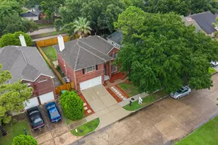 2859 Crest Park Dr, Houston, TX 77082 - Photo 32