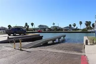 4214 Reeves Dr, Galveston, TX 77554 - Photo 10