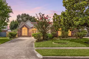 15107 Berkshire Green Dr, Houston, TX 77083 - Photo 1