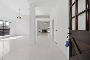 15107 Berkshire Green Dr, Houston, TX 77083 - Photo 2