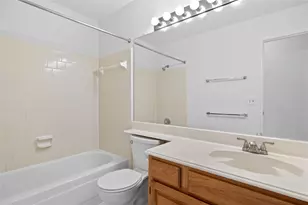 15107 Berkshire Green Dr, Houston, TX 77083 - Photo 18