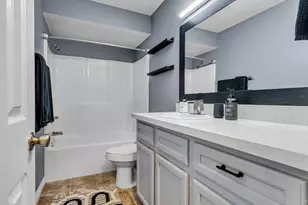 10109 Schaper Rd, Galveston, TX 77554 - Photo 10