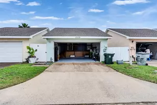 10109 Schaper Rd, Galveston, TX 77554 - Photo 28