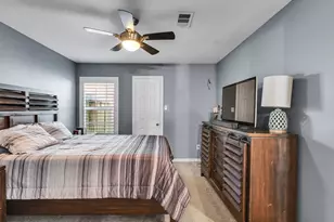 10109 Schaper Rd, Galveston, TX 77554 - Photo 12