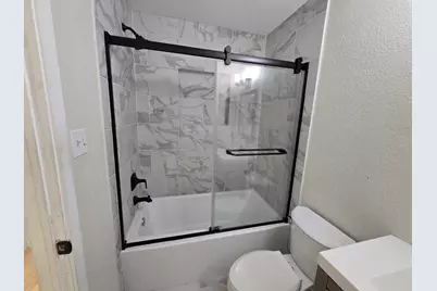 5640 Birchmont Drive #C, Houston, TX 77091 - Photo 18