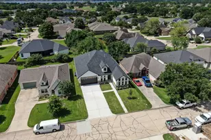 101 Bermuda Cir, Montgomery, TX 77356 - Photo 2