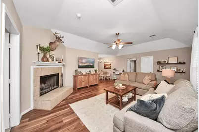 3608 Kristen Drive, Highlands, TX 77562 - Photo 10