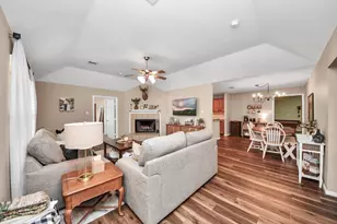 3608 Kristen Dr, Highlands, TX 77562 - Photo 12