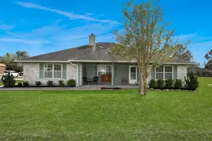 3608 Kristen Dr, Highlands, TX 77562 - Photo 2