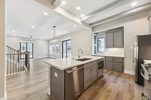 1214 W 25th St, Houston, TX 77008 - Photo 16