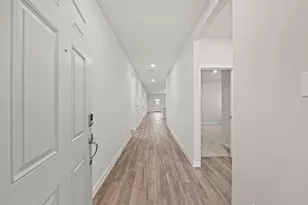 10712 Aston Ct, Bryan, TX 77801 - Photo 2