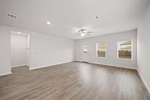 10712 Aston Ct, Bryan, TX 77801 - Photo 8