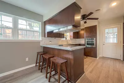 7810 Locke Lane, Houston, TX 77063 - Photo 12