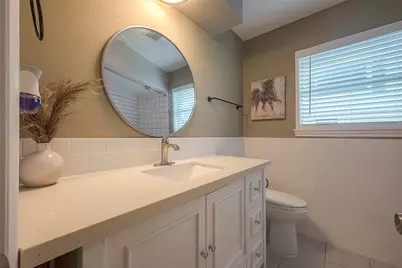 7810 Locke Lane, Houston, TX 77063 - Photo 20