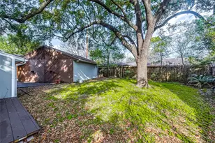 7810 Locke Ln, Houston, TX 77063 - Photo 40