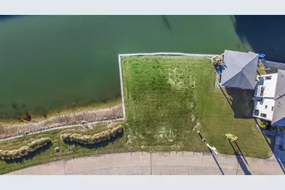 8 Fleming, Hitchcock, TX 77563 - Photo 1