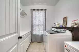 305 Thompson St, Madisonville, TX 77864 - Photo 6