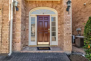 2819 Briarhurst Park, Houston, TX 77057 - Photo 18