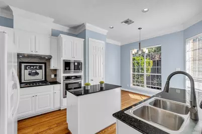 2819 Briarhurst Park, Houston, TX 77057 - Photo 4