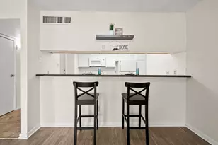 2814 S Bartell Dr, Houston, TX 77054 - Photo 4