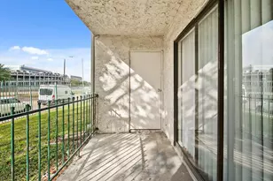 2814 S Bartell Dr, Houston, TX 77054 - Photo 10