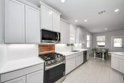 297 Gallant Fox Way, New Caney, TX 77357 - Photo 10