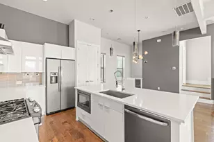 1613 Wheeler St, Houston, TX 77004 - Photo 2