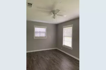 1000 Thomas Avenue, Conroe, TX 77301 - Photo 10